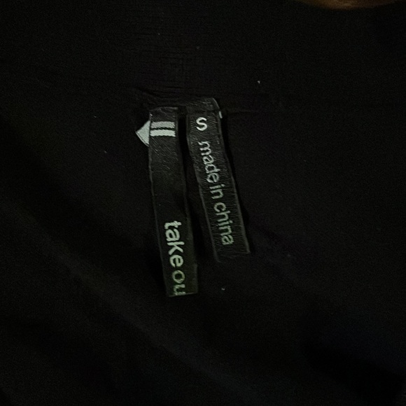 Small black bolero with 1/2 sleeves by Takeout - Picture 2 of 2